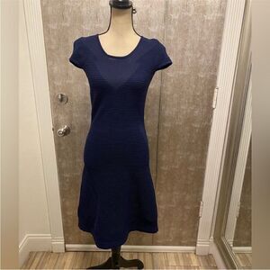 Leo & Ugo Elegant Navy Blue Ribbed Dress, US2